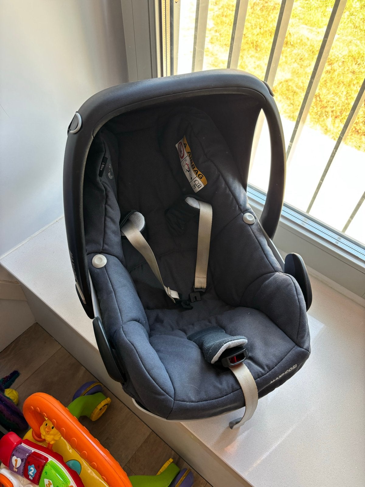 Maxi-Cosi Pebble Pro i-Size Essential Black met Isofix, Ophalen, Zijbescherming, Zo goed als nieuw, Isofix