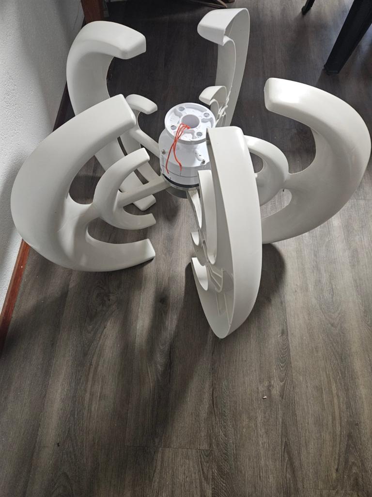 Windturbine 12/24 volt, Ophalen of Verzenden