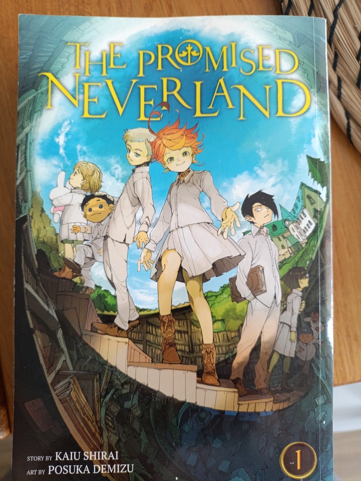The Promised Neverland No. 1, Boeken, Ophalen of Verzenden, Zo goed als nieuw