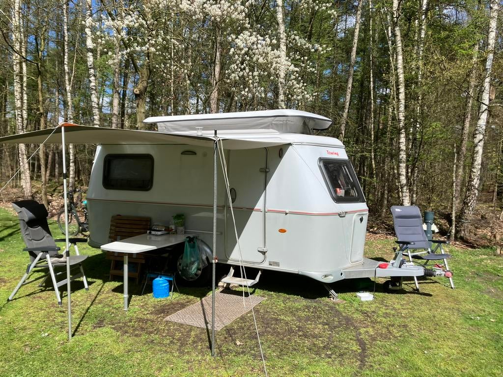 Caravan Eriba Touring Triton 410 bouwjaar 2010, Caravans en Kamperen, Caravans, Particulier, tot en met 3, 500 - 750 kg, Standaardzit
