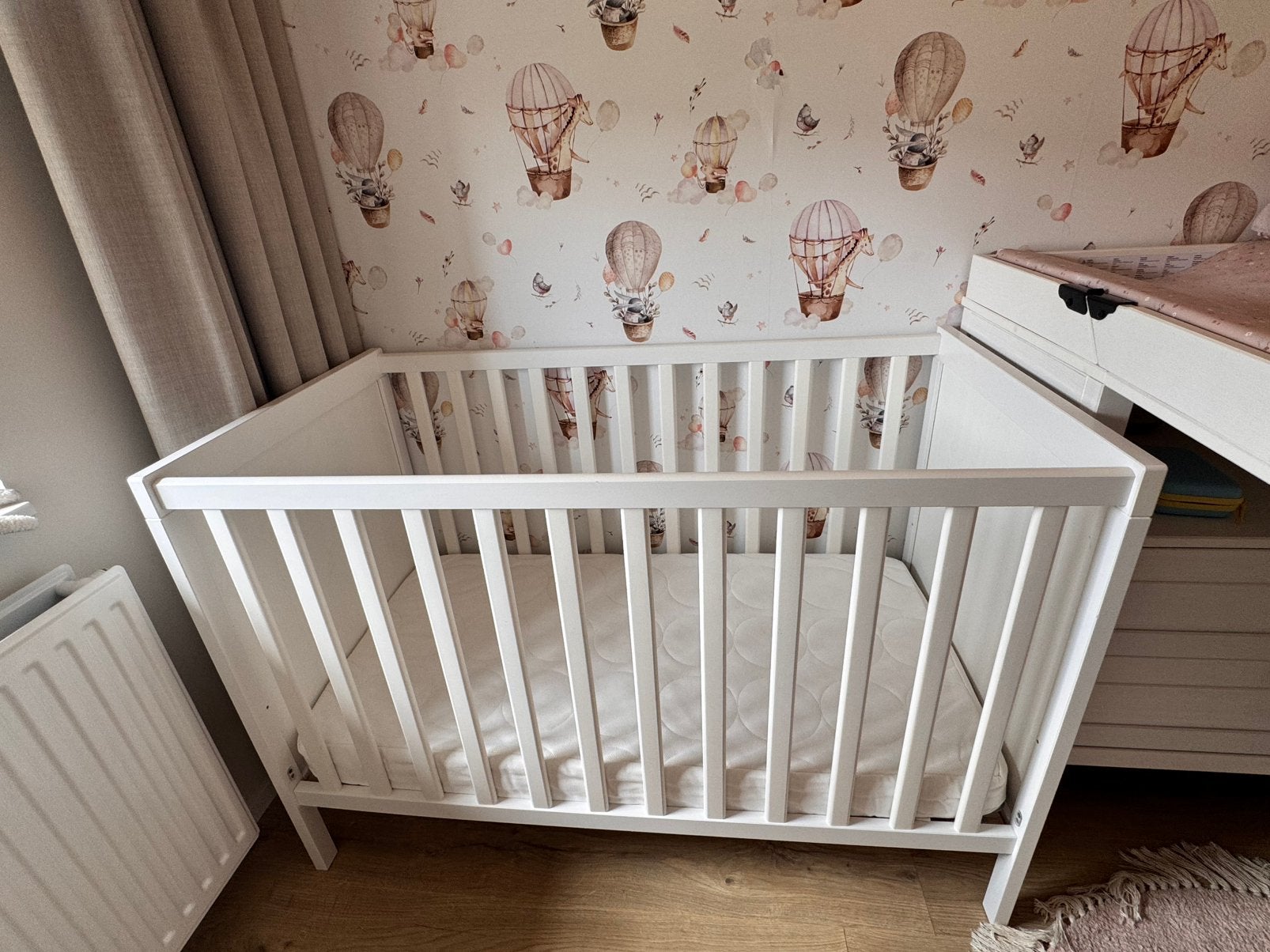 Ikea Sundvik ledikant - 6 maanden gebruikt + matras, Kinderen en Baby's, Babywiegjes en Ledikanten, Ophalen, Zo goed als nieuw