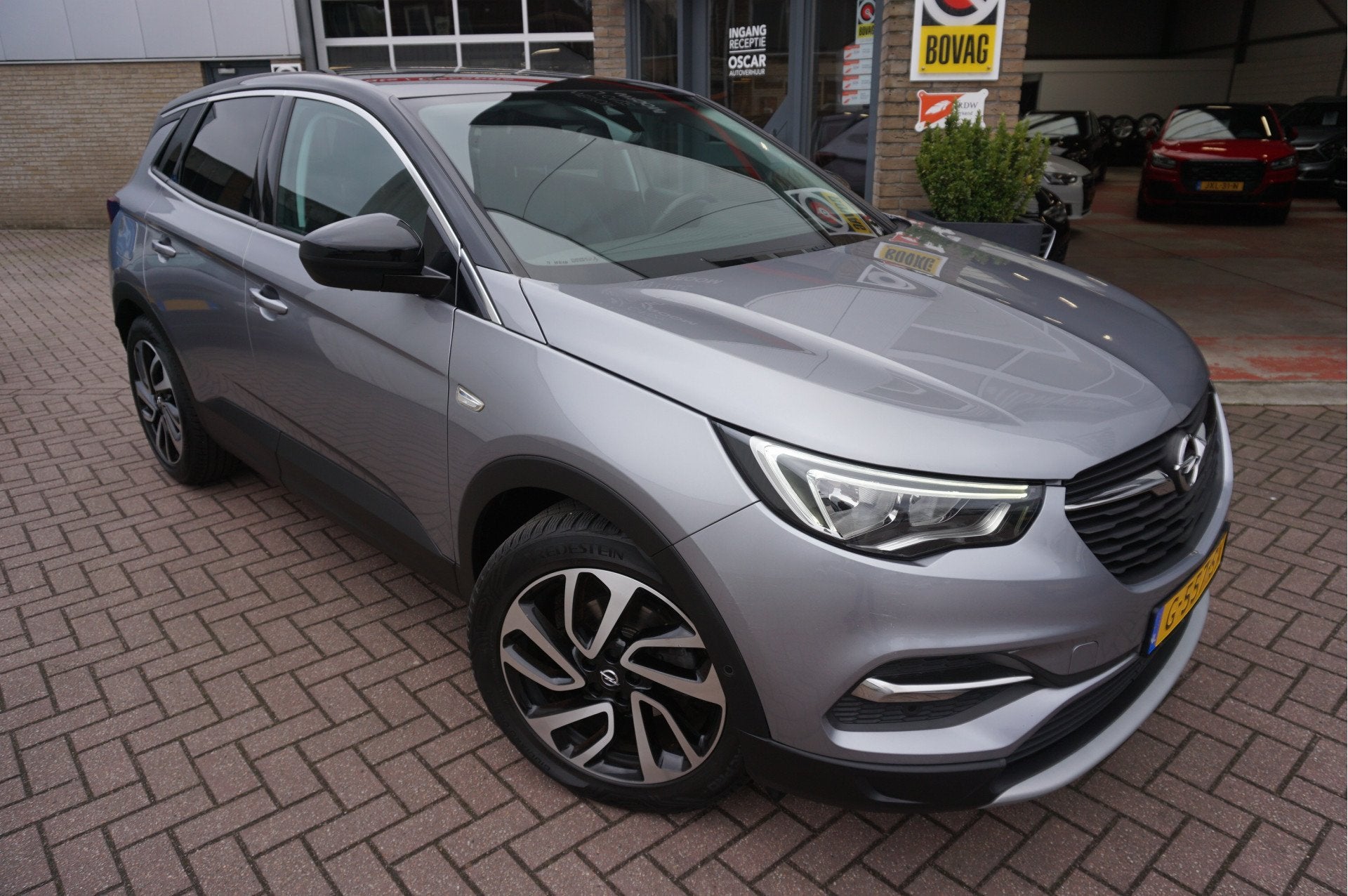 Opel Grandland X 1.2 Turbo Business Executive (bj 2019), Voorwielaandrijving, Gebruikt, 1199 cc, Bedrijf