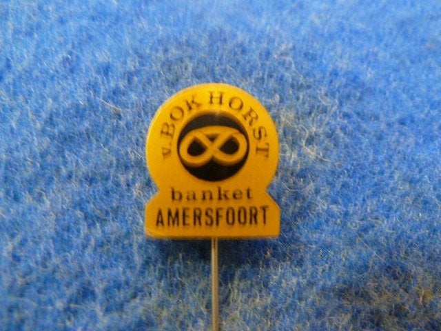 Speldje v. Bokhorst banket Amersfoort, Verzamelen, Speldjes, Pins en Buttons, Ophalen of Verzenden, Zo goed als nieuw, Overige onderwerpen