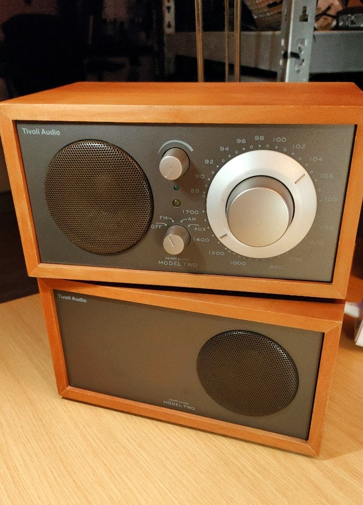 Tivoli Audio Model Two - Stereo Radio met Externe Speaker, Audio, Tv en Foto, Overige merken, Verzenden, Losse componenten, Zo goed als nieuw