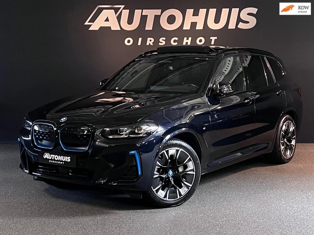 BMW IX3 High Executive 80 kWh Edition M Pano/Stuurverwarming, Auto's, Achterwielaandrijving, Gebruikt, Zwart, 80 kWh