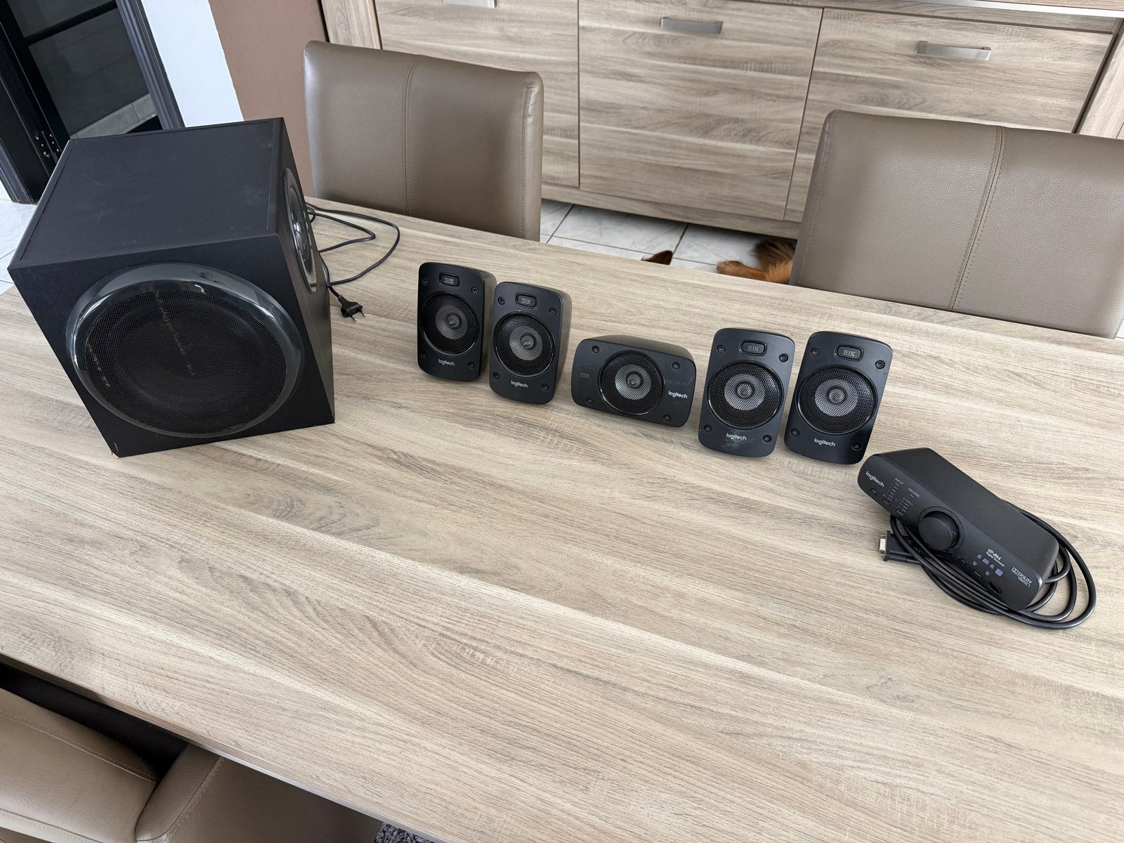 Logitech Z906 5.1 Surround Sound Speakerset, Gebruikt, Logitech, Afstandsbediening, Surroundset