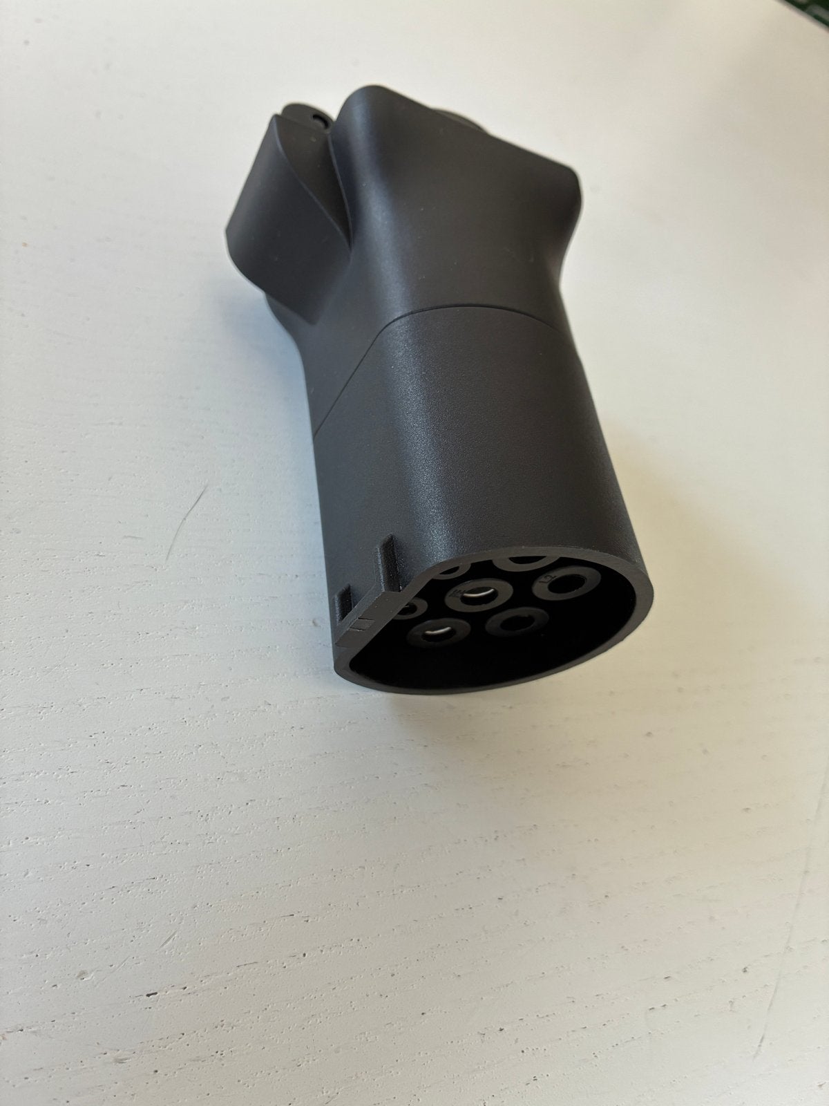 Nieuwe V2L Adapter / Ontlaadstekker Type 2 (BYD & MG), Auto diversen, Auto-accessoires, Nieuw, Ophalen of Verzenden