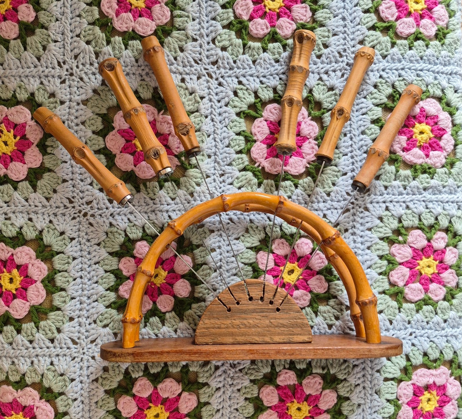 Vintage bamboe fruitmesjes, kaasmesjes, taartmesjes. ca '50., Antiek en Kunst, Curiosa en Brocante, Ophalen of Verzenden