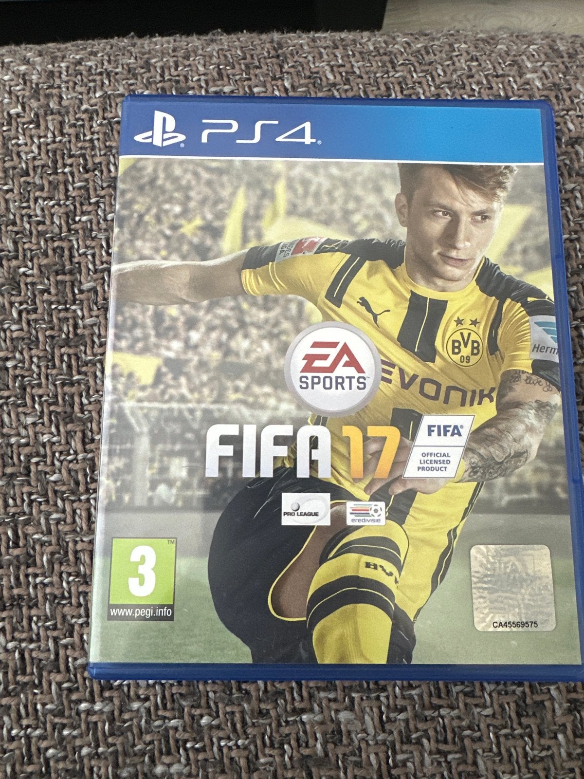 FIFA 17 PS4 - Voetbalgame voor PlayStation 4, Spelcomputers en Games, Games | Sony PlayStation 4, Ophalen, Gebruikt, Eén computer