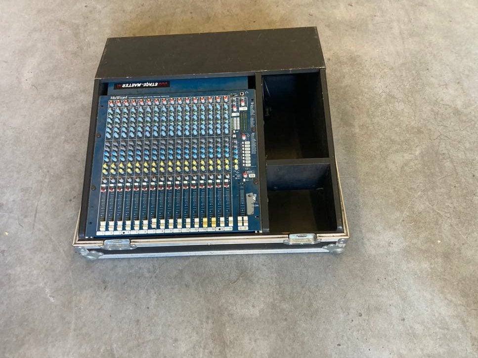 Allen&Heath wizzard 16-2dx met case, Ophalen, Zo goed als nieuw, 10 tot 20 kanalen