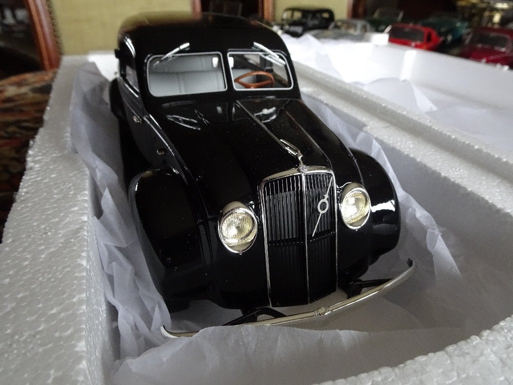 MOOIE VOLVO PV 36 CARIOSA 1935 BLAK  BOS OFSHOW, Ophalen of Verzenden, Zo goed als nieuw, Auto, Overige merken
