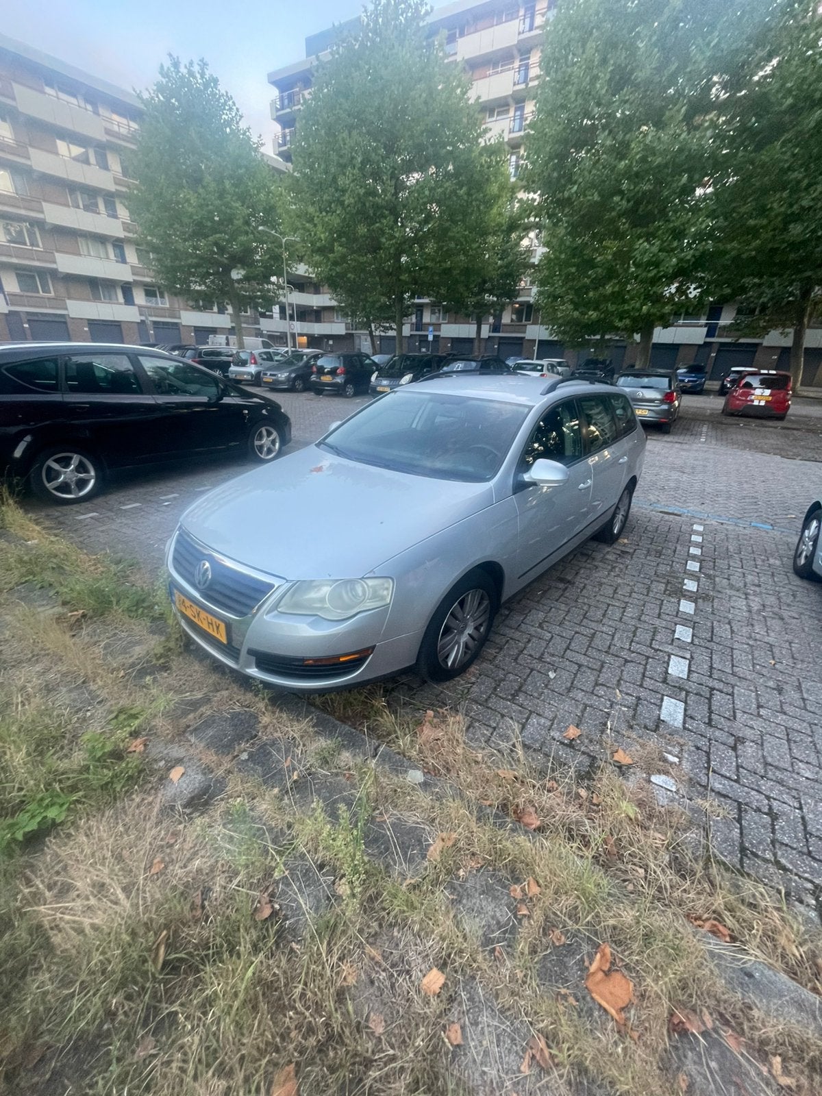 Volkswagen Passat 1.6 FSI 85KW Variant 2006 Grijs, Auto's, 4 cilinders, Origineel Nederlands, Stationwagon, Handgeschakeld