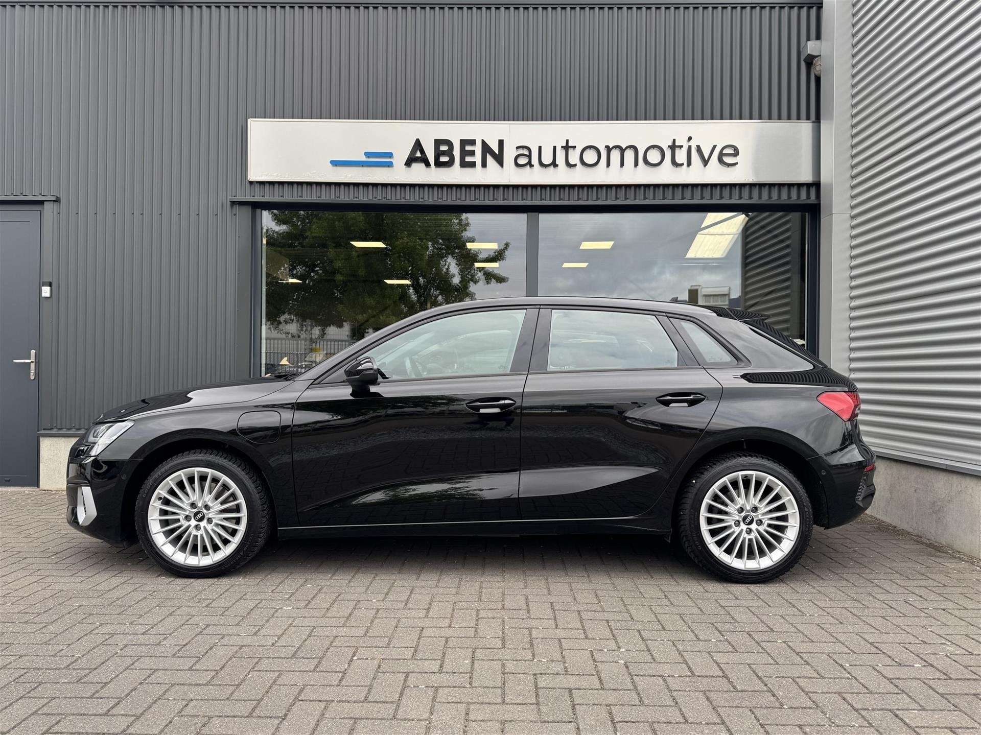 Audi A3 Sportback 40 TFSIe (PHEV) 204PK Advanced Business Ed, Auto's, Gebruikt, Zwart, 4 cilinders, 1535 kg