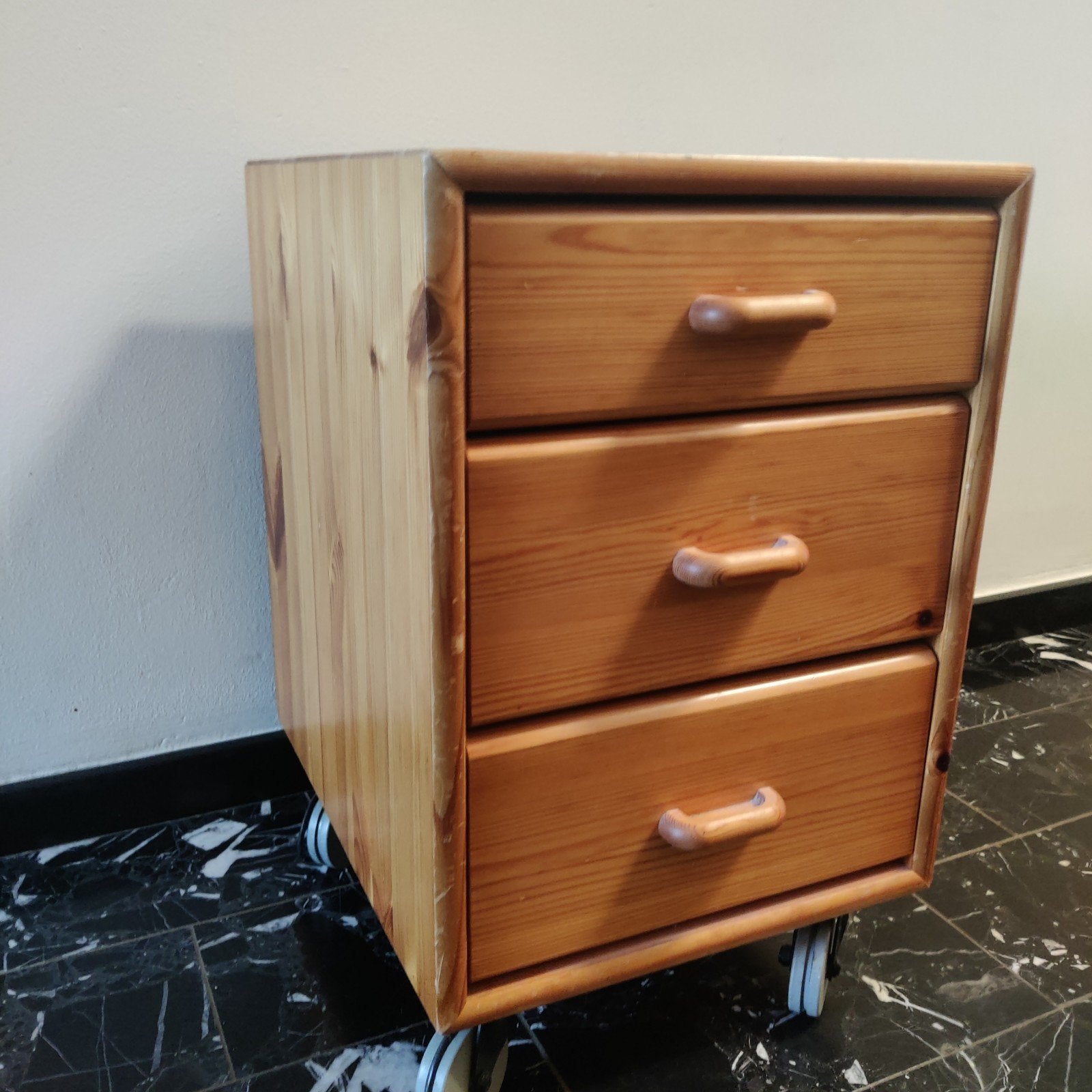 Flexa. Houten ladekastje op wieltjes - grenenhout, Ophalen of Verzenden