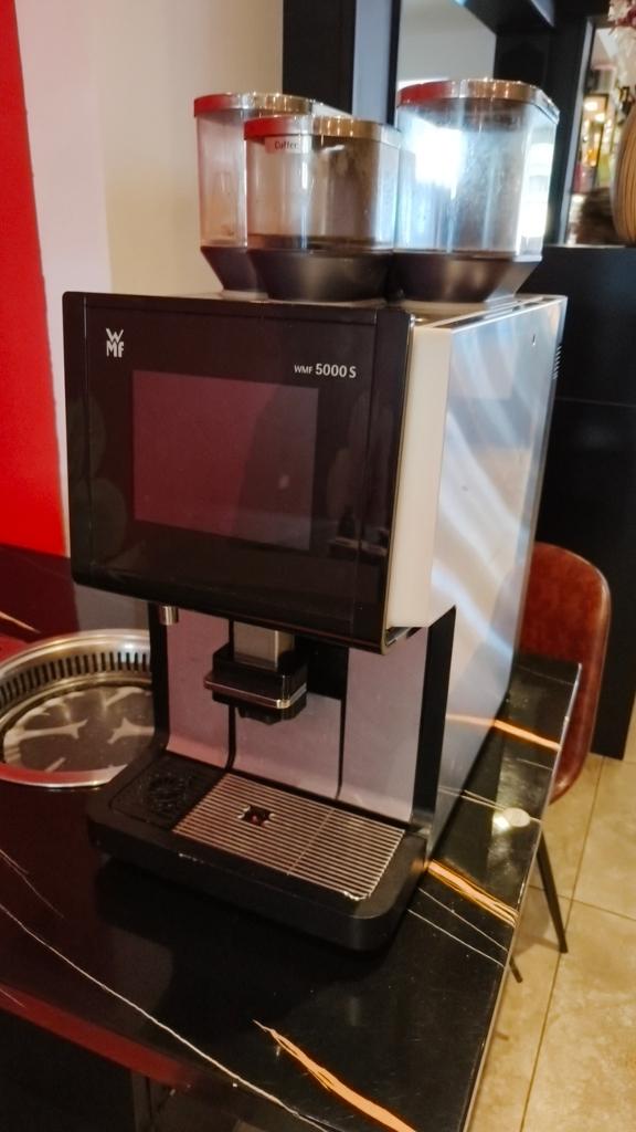WMF 5000S in topstaat – scherpe prijs!, Witgoed en Apparatuur, Koffiezetapparaten, Stoompijpje, Gemalen koffie, Gebruikt, 10 kopjes of meer