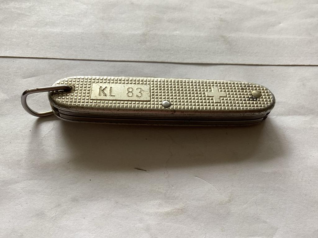 Vintage Zwitsers zakmes met KL 83 inscriptie, Verzamelen, Ophalen of Verzenden