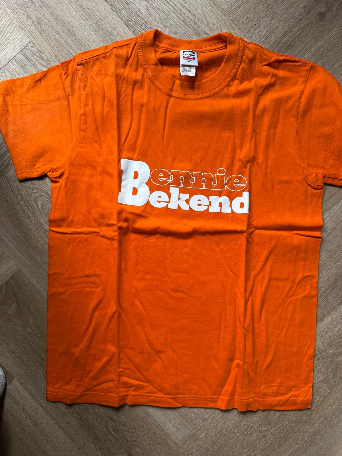 Oranje Bennie Bekend T-shirt - Carnavalshit "Als Swat bende", Ophalen of Verzenden, Gedragen, Maat 48/50 (M), Oranje