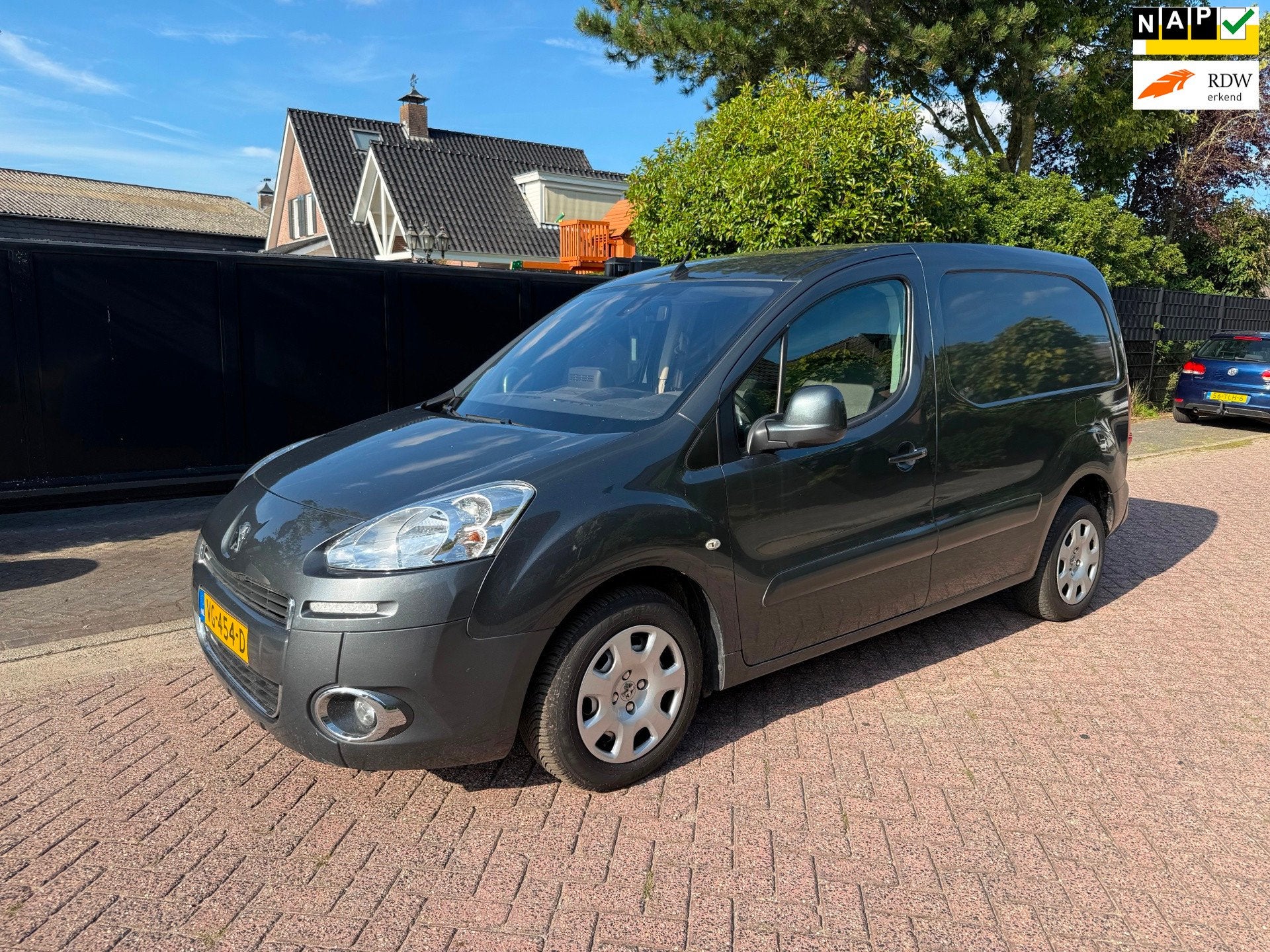 Peugeot Partner 120 1.6 e-HDI L1 Navteq 2Tronic AUT airco, Auto's, Euro 5, Gebruikt, 4 cilinders, Origineel Nederlands