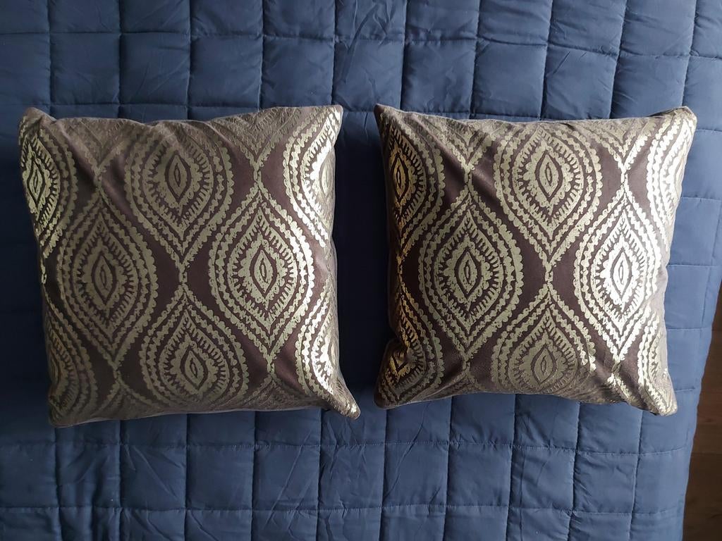 2 velvet kussenhoezen, Ophalen of Verzenden, Zo goed als nieuw, Bruin, Vierkant