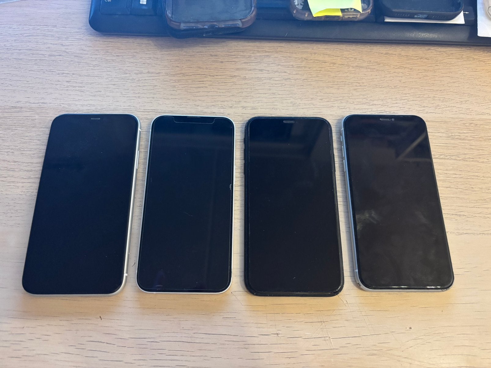 4x iPhone (XR, 11 en 13), 128 GB, Wit, IPhone 13, Ophalen of Verzenden