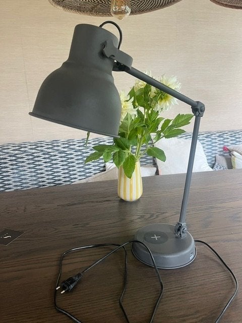 Hektar Ikea bureaulamp met oplaad functie, Bureaulamp, Scandinavisch, 38 cm, E14 (klein)