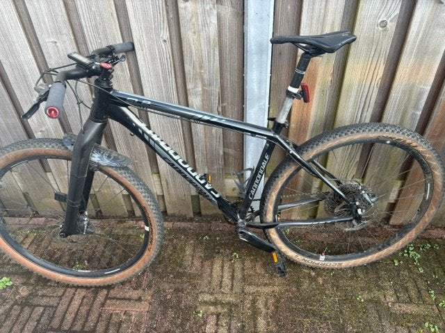 Cannondale Mountainbike - Achterband lek, Gebruikt, 10 tot 15 versnellingen, Heren, Aluminium
