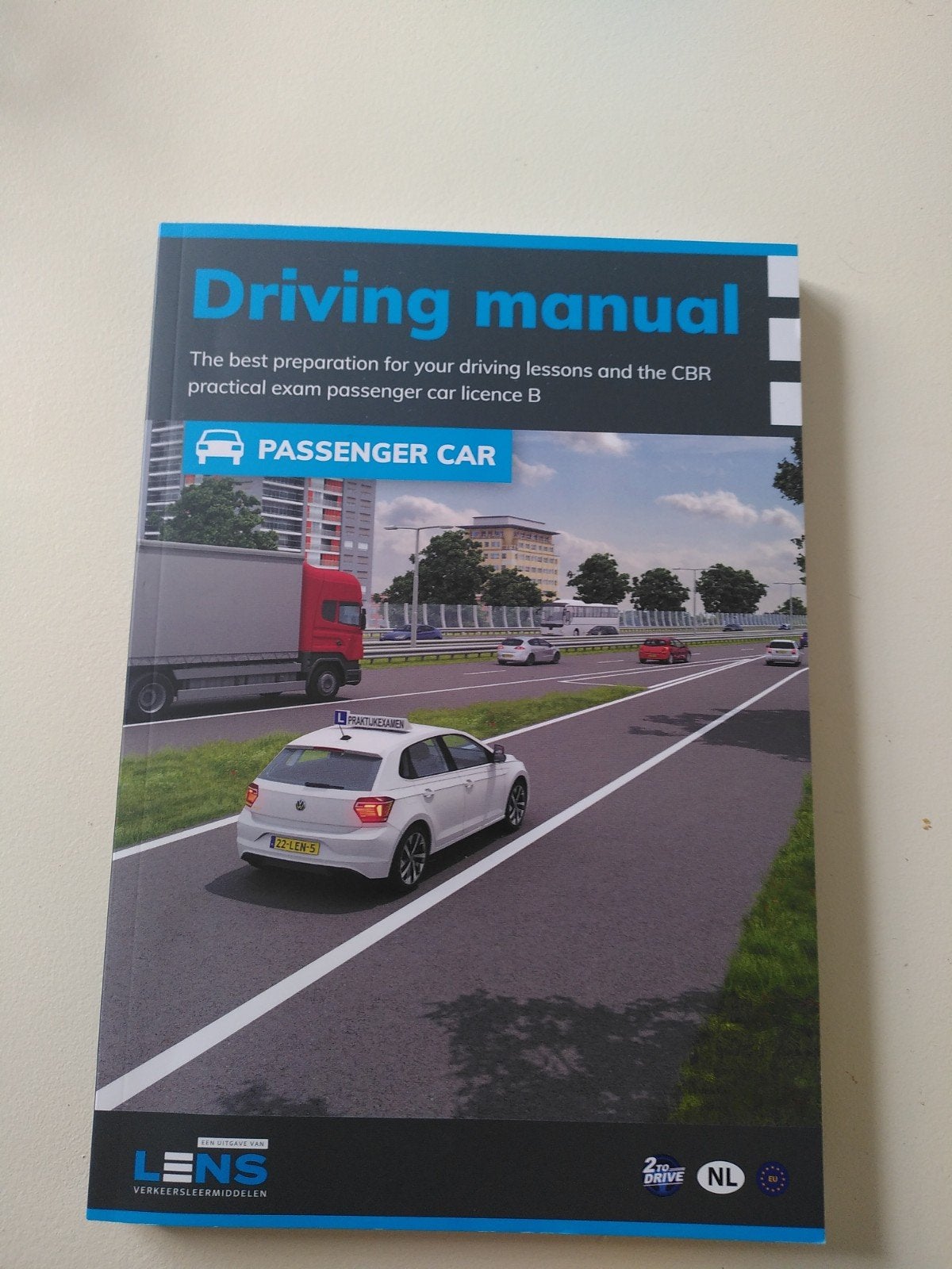 Rijhandleiding Rijbewijs B - Engelse Editie, Ophalen of Verzenden, Nieuw, Algemeen, LENS Verkeersleermiddelen