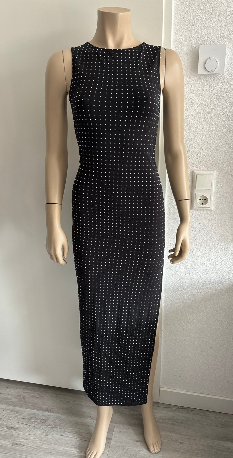Zara zwart jurk met parelmoer steentjes mt M valt als maat S, Maat 38/40 (M), Zwart, Ophalen of Verzenden, Zo goed als nieuw