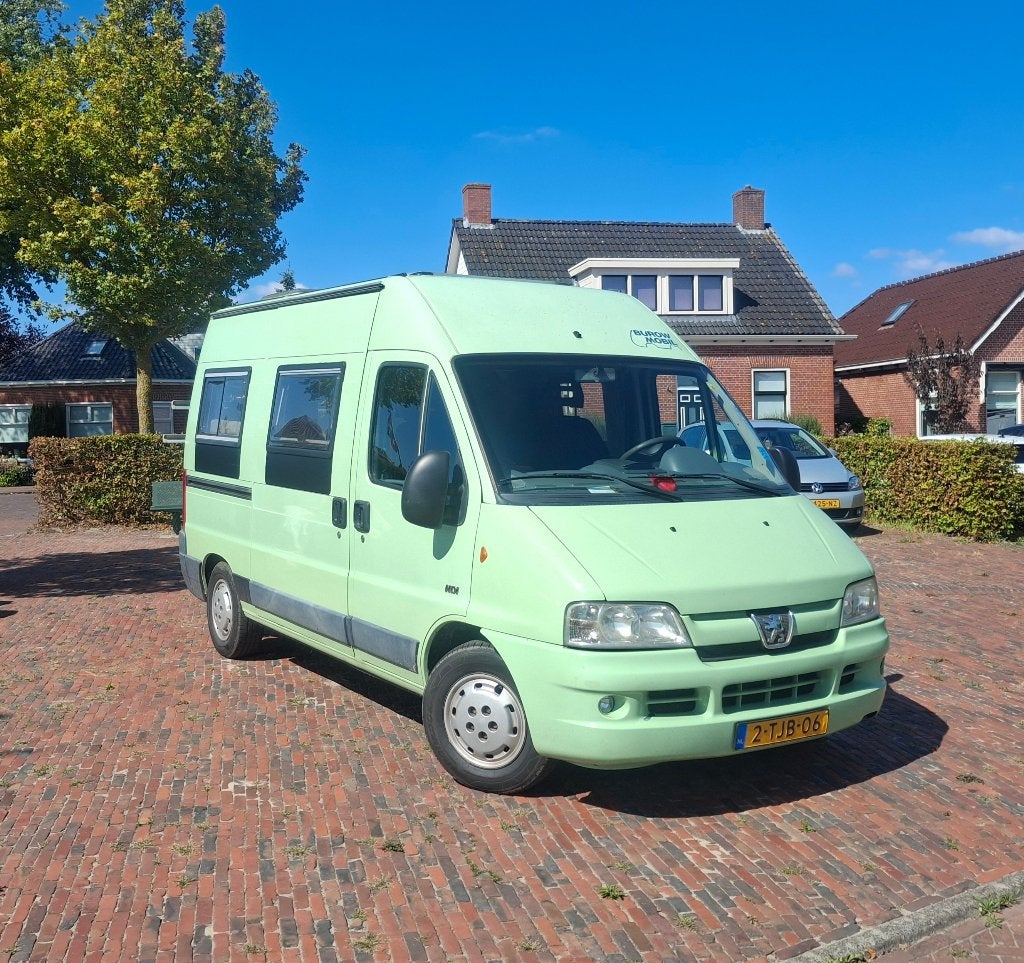 Peugeot Boxer 2.8HDI Offgrid Camper 2002 | APK 05/2027, Caravans en Kamperen, Overige merken, Chemisch toilet, Airbags, Tot en met 2
