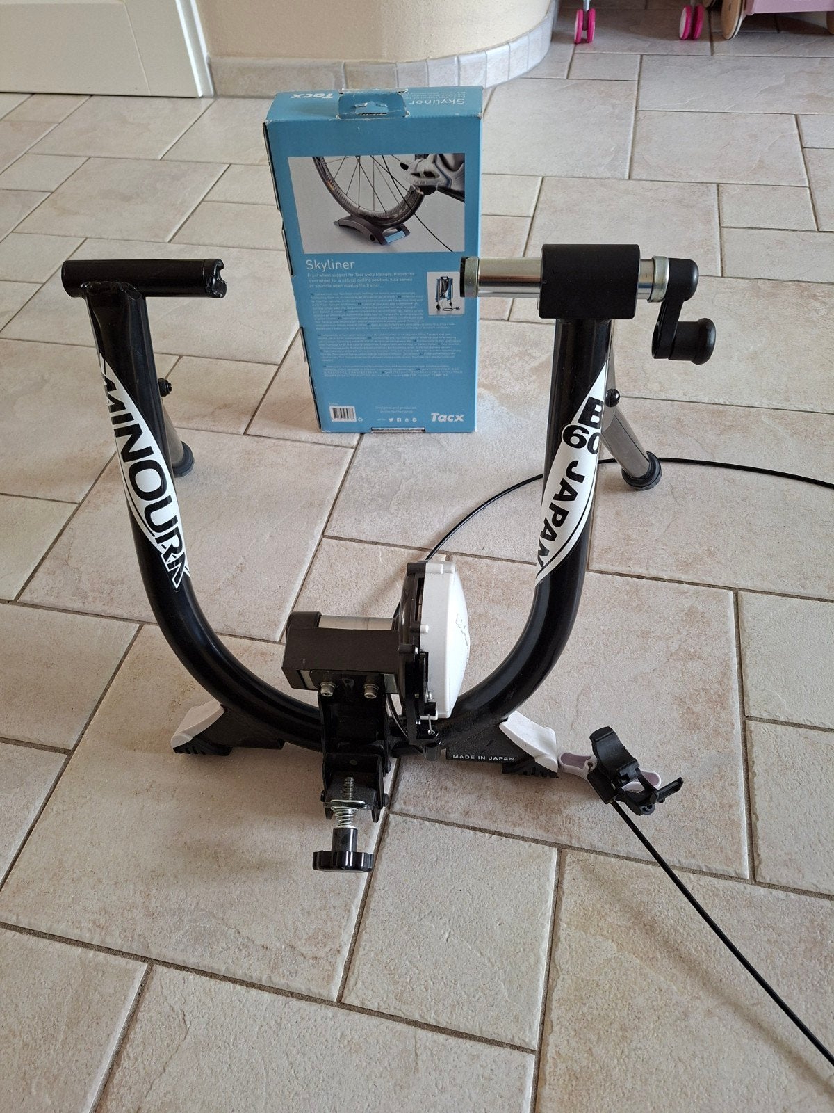 Minoura B60 fiets trainer - Zo goed als nieuw, Ophalen, Overige typen, Staal, Minoura