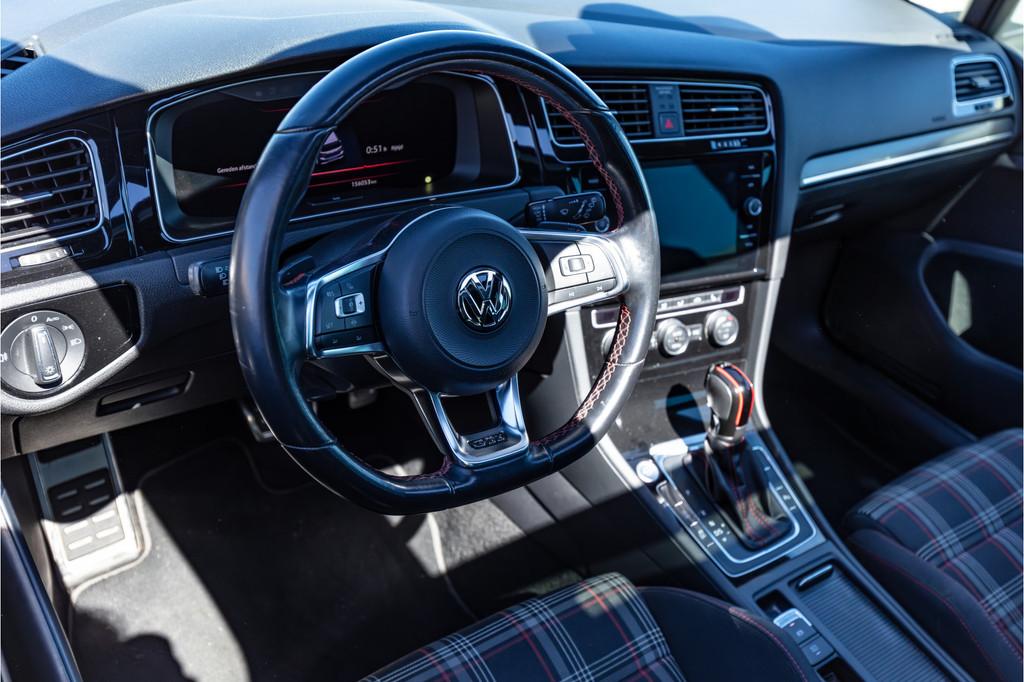 Volkswagen Golf 2.0 TSI GTI Performance Panoramadak/Adaptive, Auto's, Volkswagen, Stof, Gebruikt, 4 cilinders, Wit