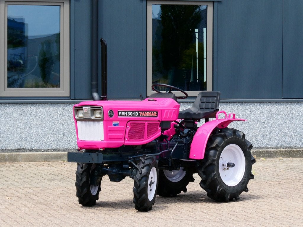 Yanmar YM1301 4wd / 1142 Draaiuren / Pink Edition, Zakelijke goederen, Agrarisch | Tractoren, Overige merken, Gebruikt, De Maalstroom 3
8255 RN  Swifterbant