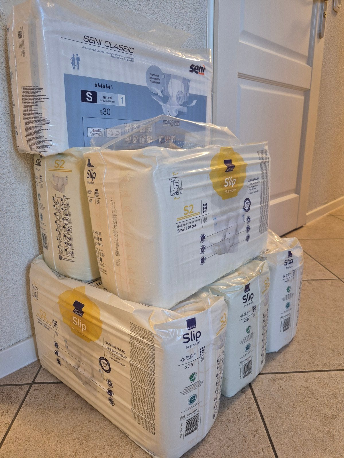 5x Abena luiers slip maat S2 en 1x Seni maat S, Diversen, Ophalen, Nieuw