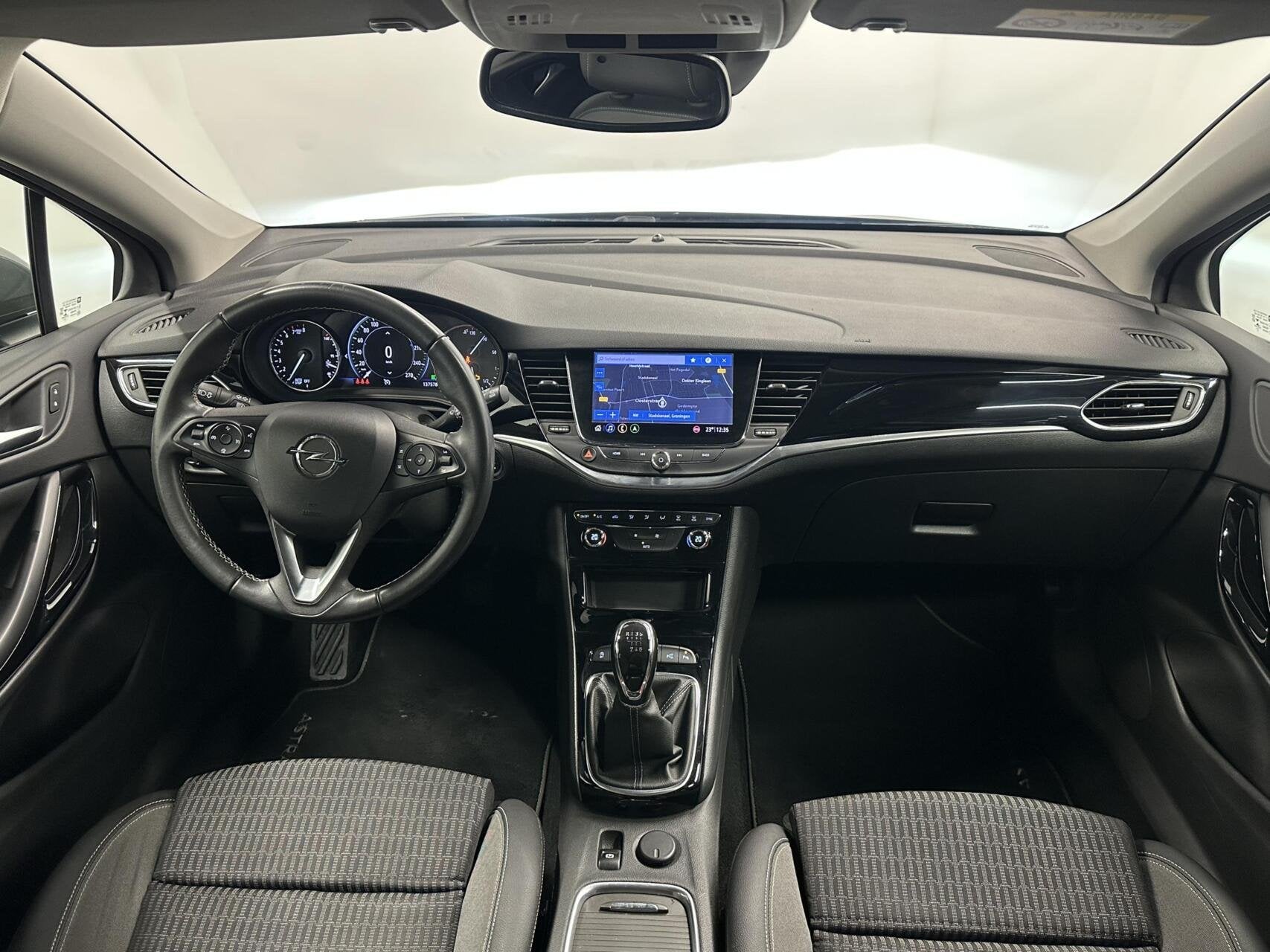 Opel Astra Sports Tourer 1.2 Elegance TREKHAAK CAMERA CLIMAT, Voorwielaandrijving, Euro 6, 1199 cc, Met garantie (alle)