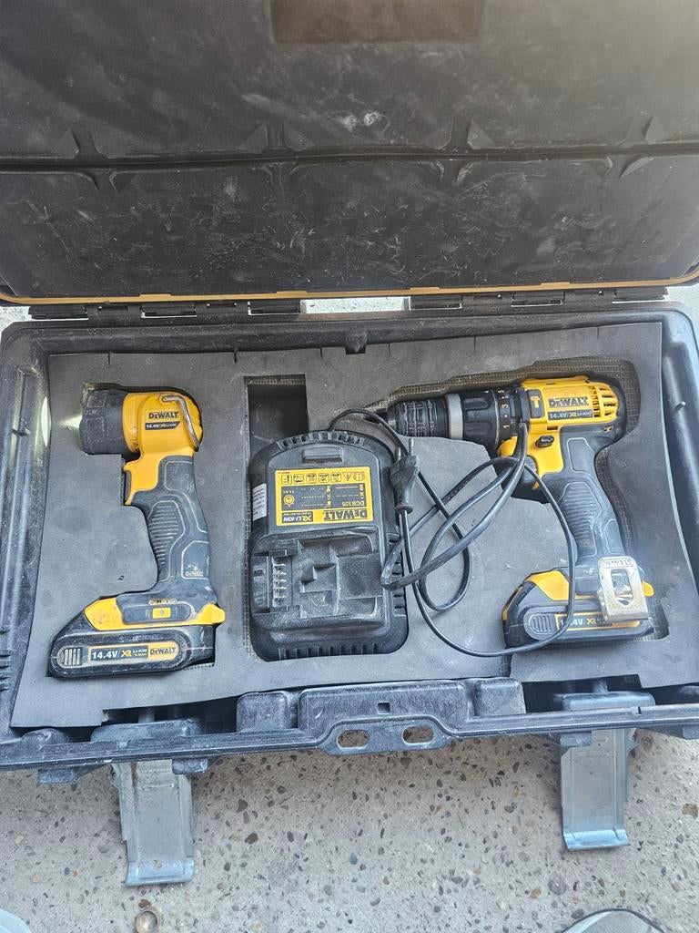 DeWalt Boormachine Set met Lamp en Oplader in Koffer, Gebruikt, Variabele snelheid, Ophalen of Verzenden, Boor- en Schroefmachine