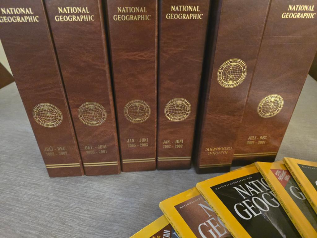 National Geographic tijdschriften en opbergmappen, Ophalen