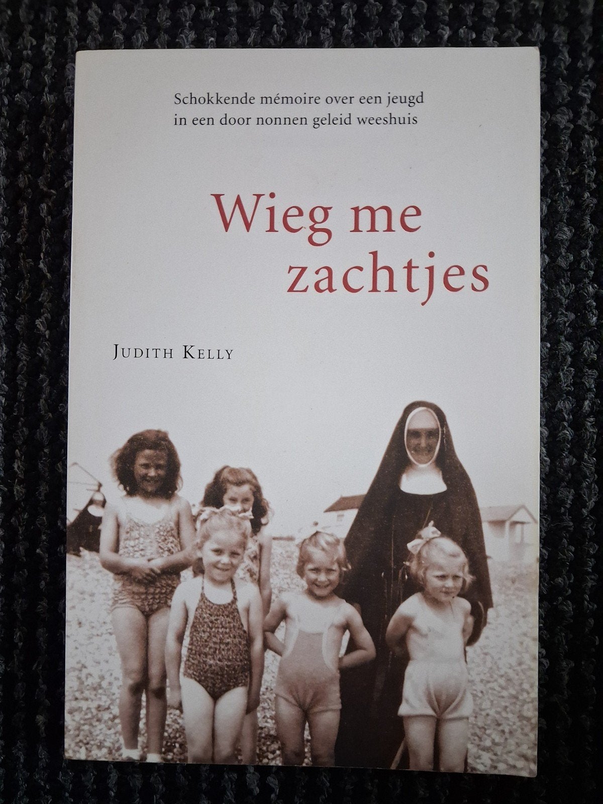 James Kelly - Wieg me zachtjes, Ophalen, Zo goed als nieuw, James Kelly