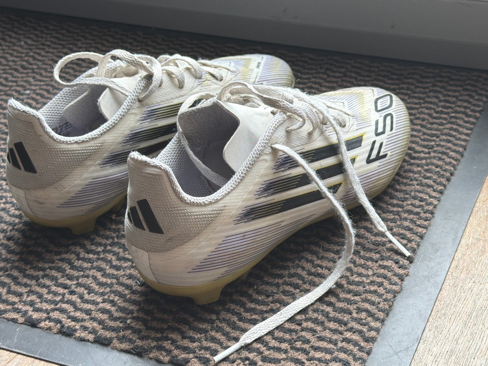 Adidas F50 voetbalschoenen maat 35, Ophalen, Gebruikt, Schoenen