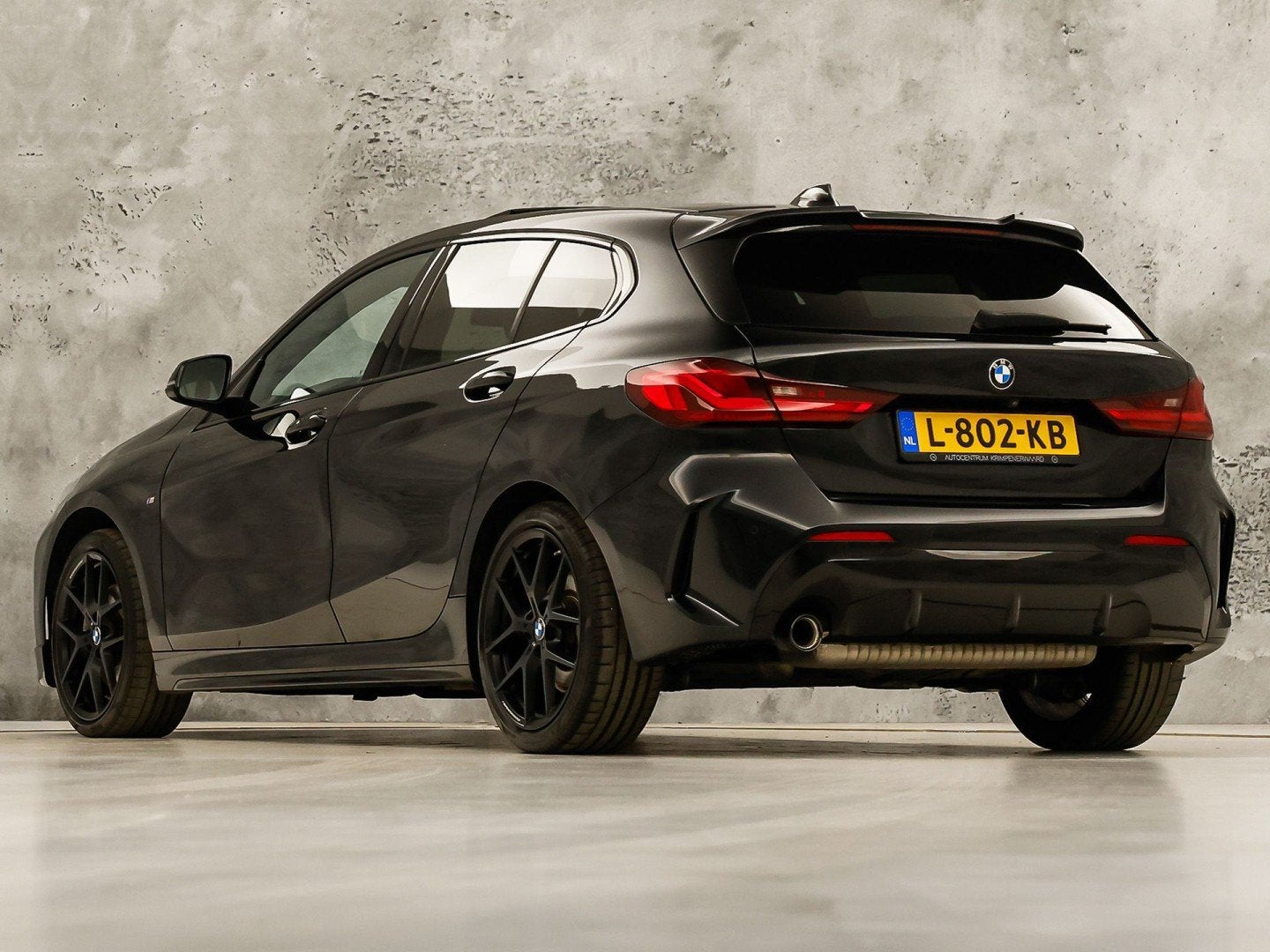 BMW 1 Serie 118i M Sport Automaat (PANORAMADAK, M PAKKET DEA, 12 maanden, 136 pk, Gebruikt, Zwart