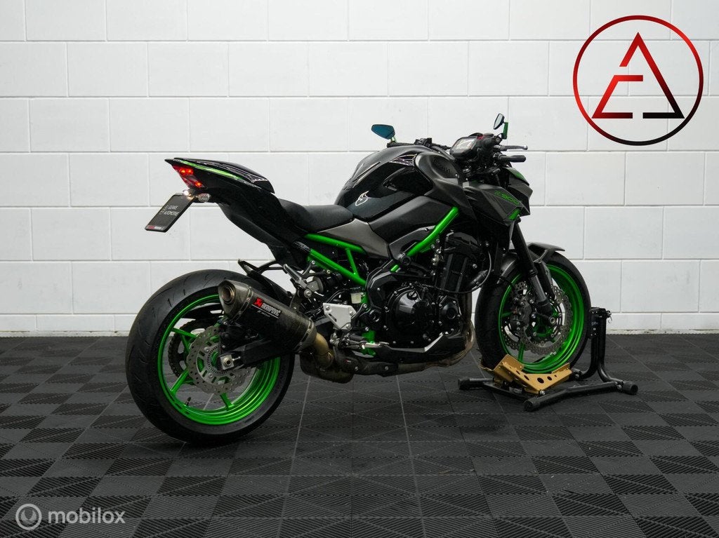 Kawasaki Z900 70kW 2024 | A2-geschikt | 8.980 km, Kawasaki, 948 cc, Bedrijf, Info@kawasaki.nl