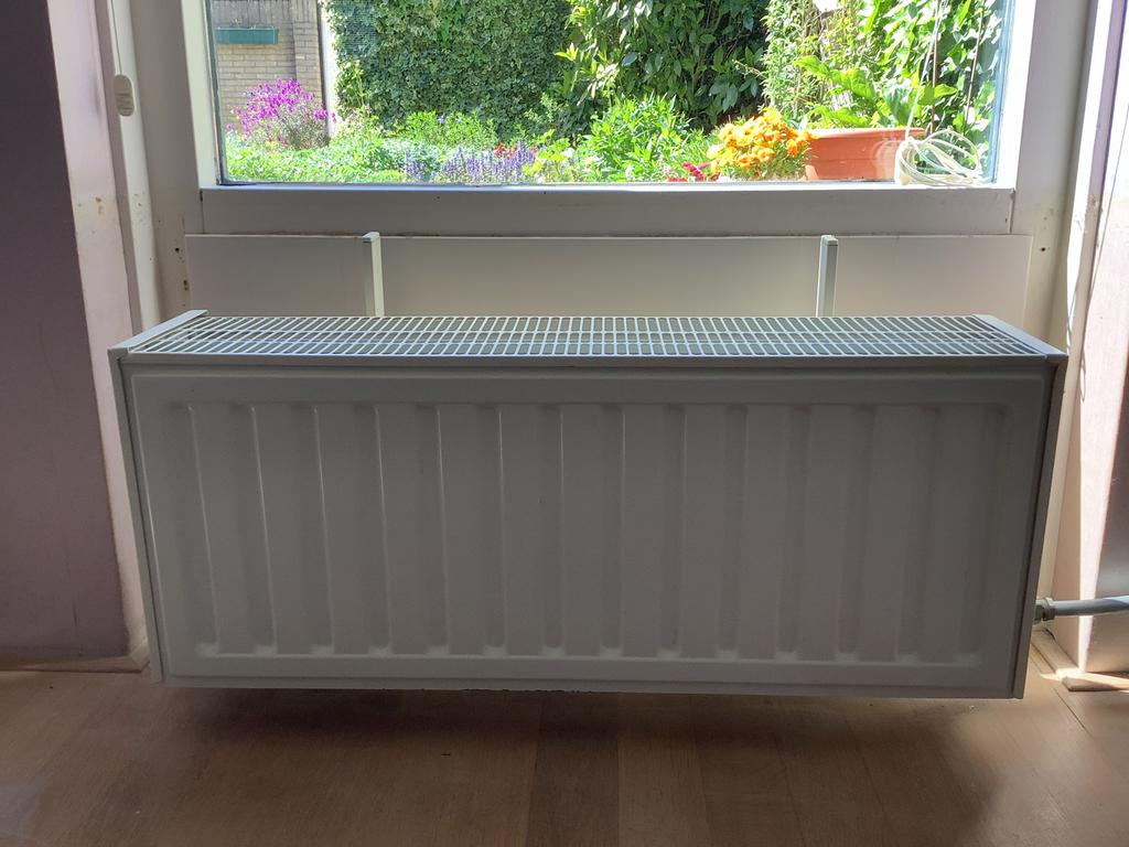 2 witte radiatoren  75x30 cm, Doe-het-zelf en Verbouw, Verwarming en Radiatoren, Ophalen, 30 tot 80 cm, Radiator, 60 tot 150 cm