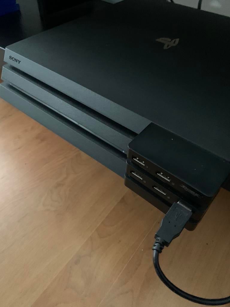 Playstation 4 Pro 1TB Controllers VR bril Move Spellen, Ophalen, Met 2 controllers, 1 TB, Pro