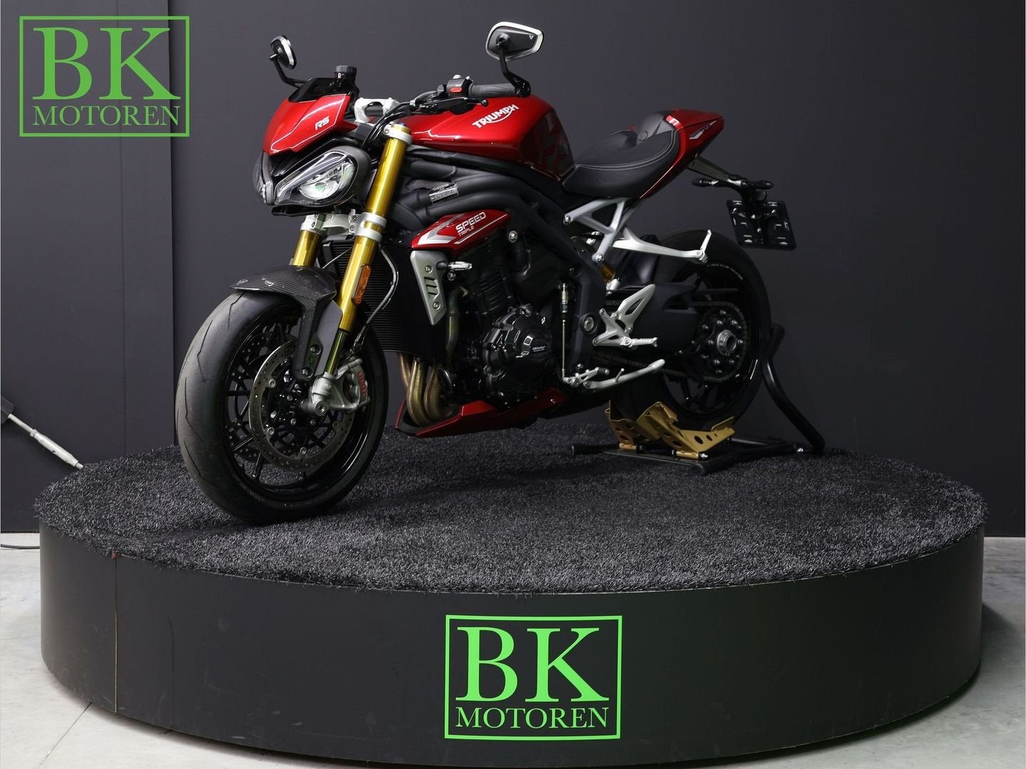 TRIUMPH SPEED TRIPLE 1200 RS | Carnival Red | Leovince, 1160 cc, Motorrijbewijs A, Bedrijf, Meer dan 35 kW