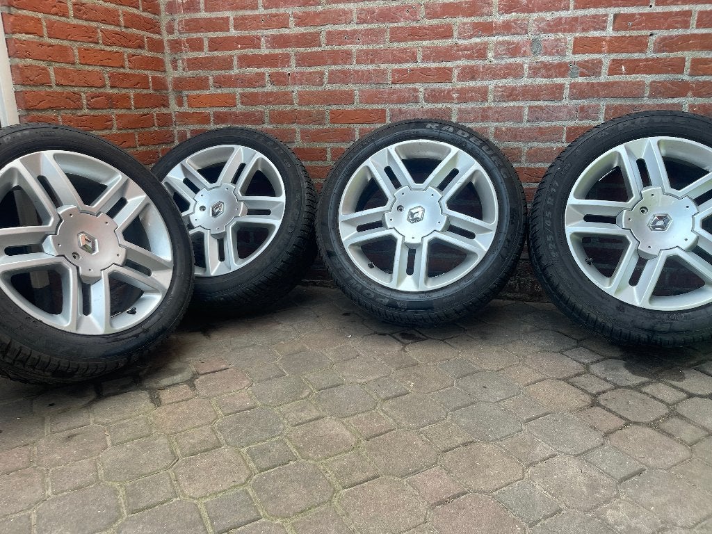 Renault Louxor 17 inch lichtmetalen velgen met banden, Ophalen, Gebruikt, Banden en Velgen, 17 inch