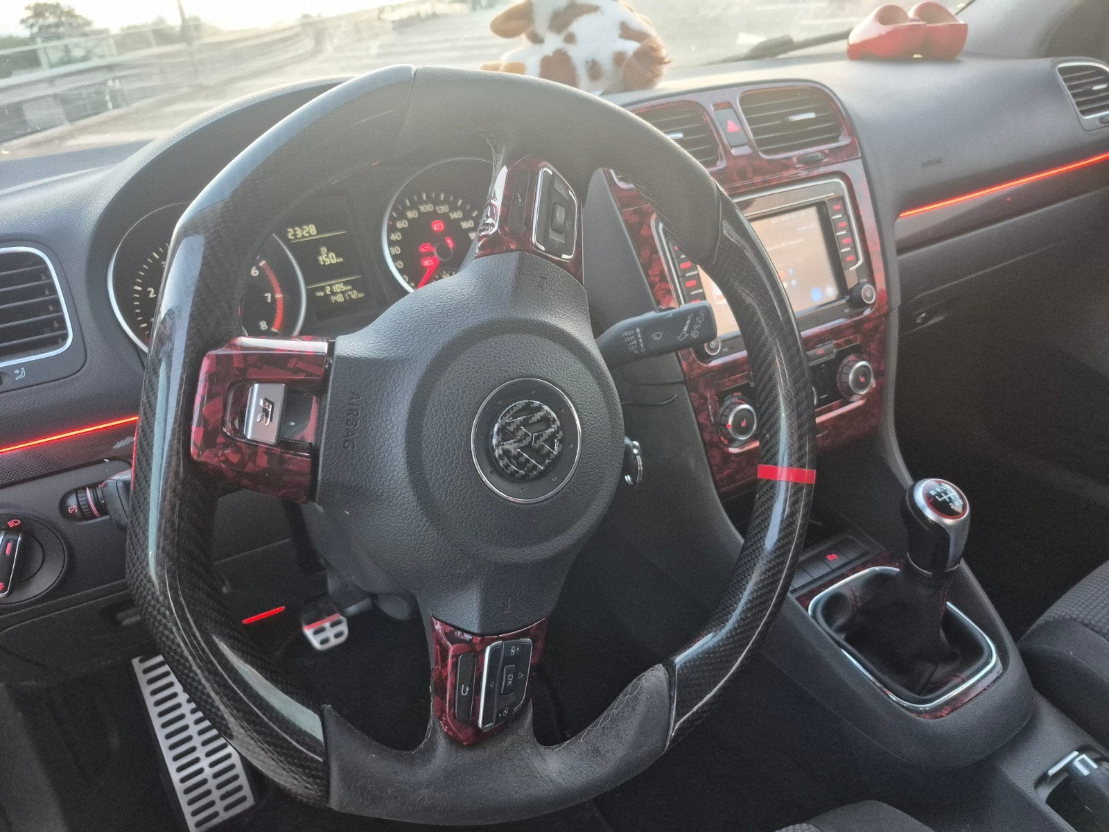 Foto 6 van Volkswagen Golf 1.4 R-PAKKET Sub&speakers MAXTON
