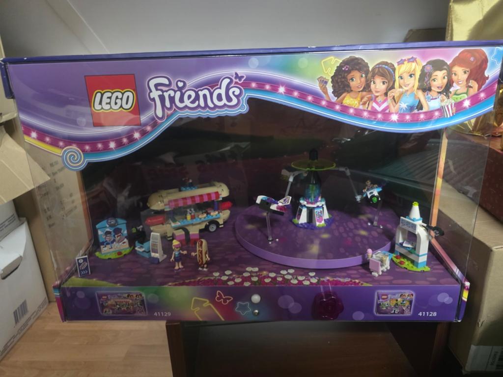 LEGO Friends Kermis Hotdog Kraam en Draaimolen Display, Ophalen of Verzenden, Zo goed als nieuw, Overige merken