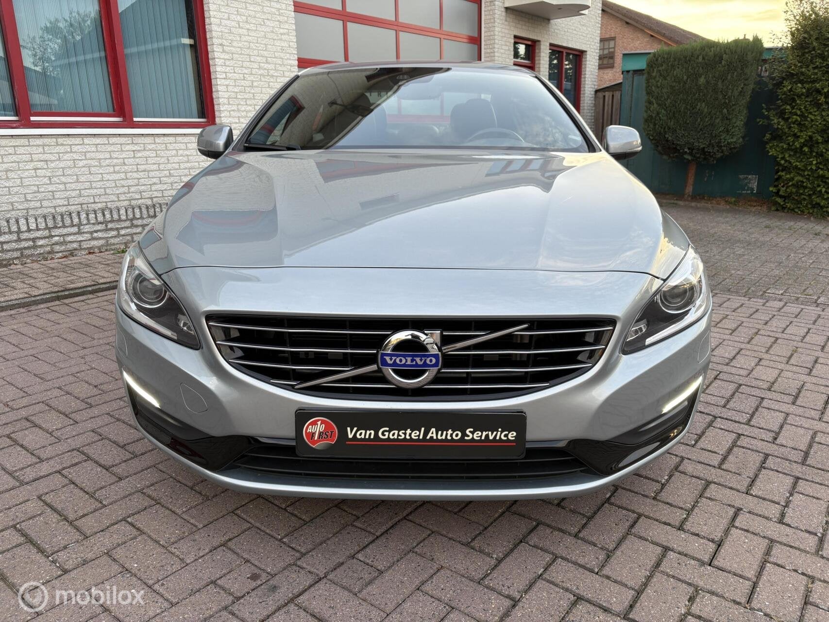 Volvo S60 1.5 T3 Polar+ Dynamic AUTOMAAT/ORIGINEEL NED, Zwart, 4 cilinders, S60, Leder