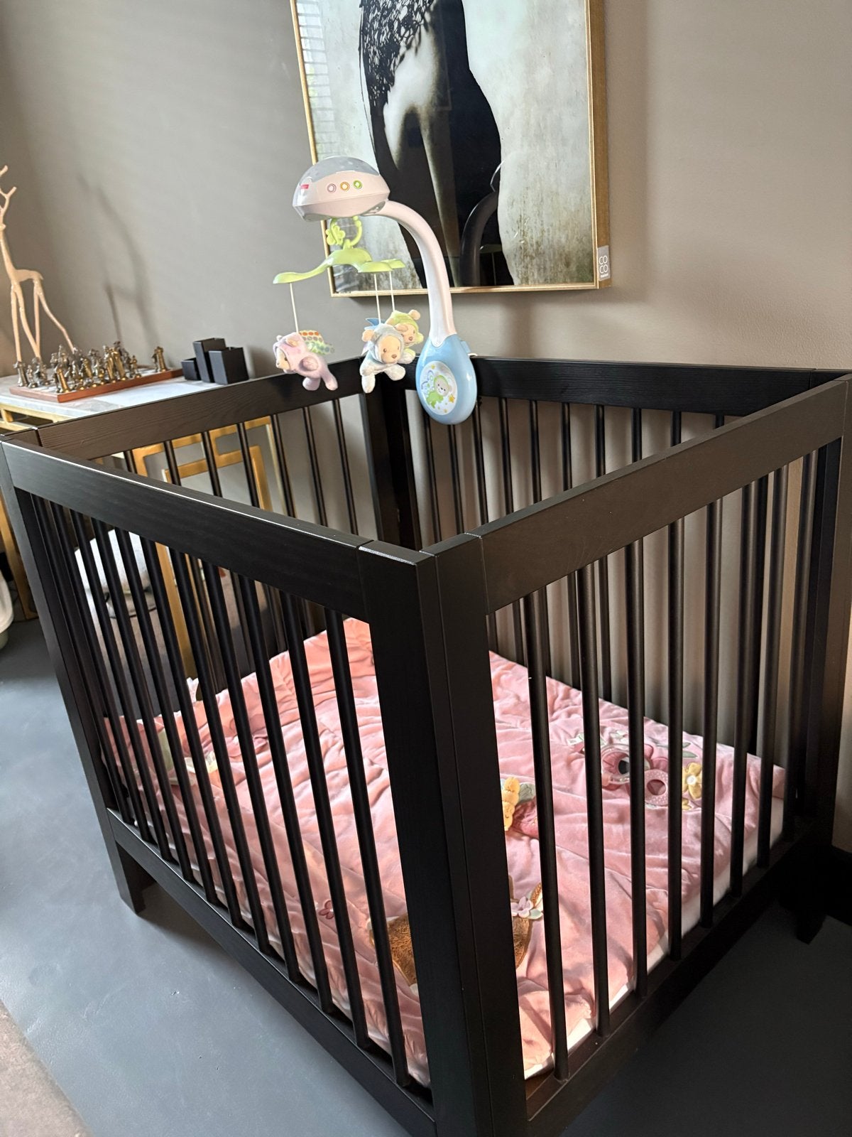Zwart houten box met spijlen, Ophalen, Gebruikt