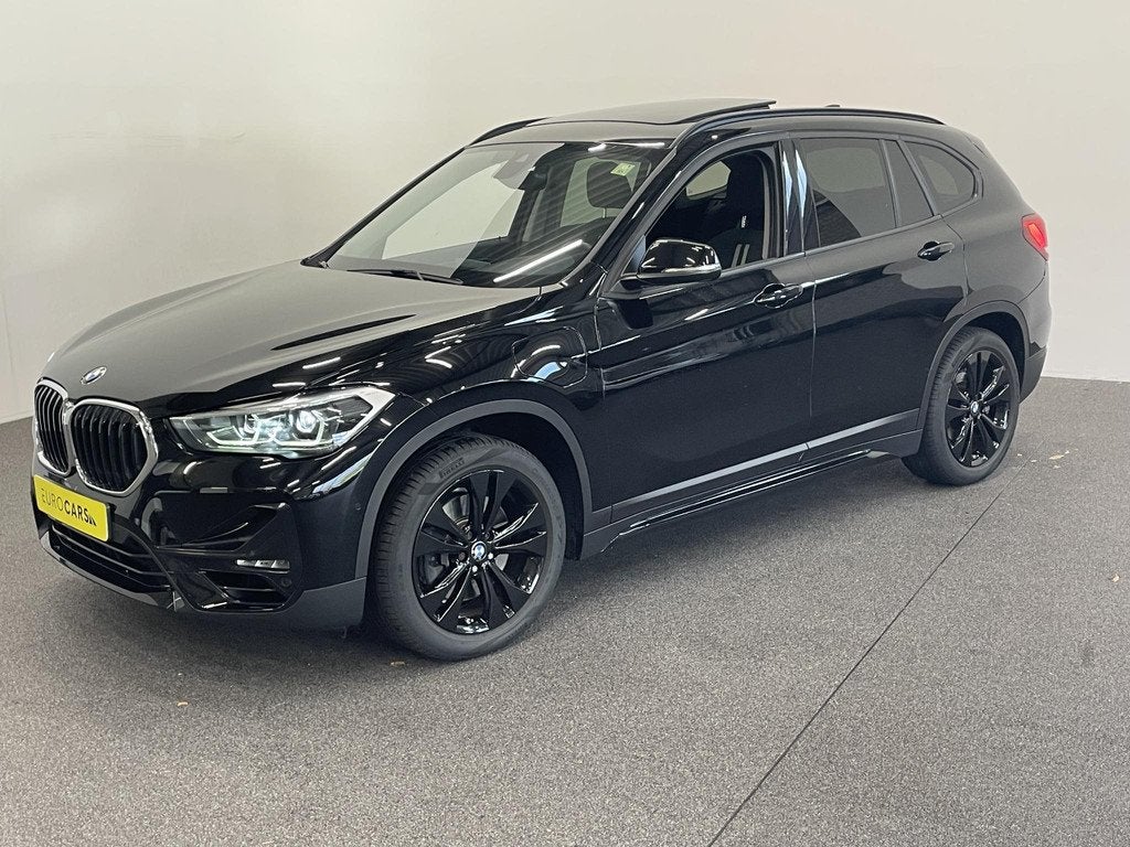 BMW X1 xDrive25e SportLine Aut PHEV Pano dak HiFi system Ver, Gebruikt, Leder en Stof, Zwart, Plug-in hybride