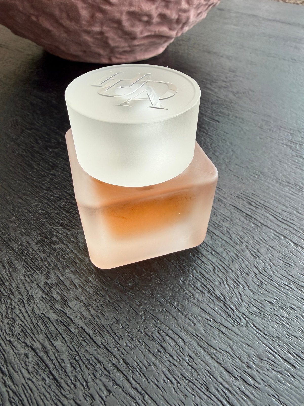 Huda Beauty Easy Bake Intens 50ML - 2x gebruikt, Overige kleuren, Gehele gezicht, Ophalen of Verzenden, Zo goed als nieuw